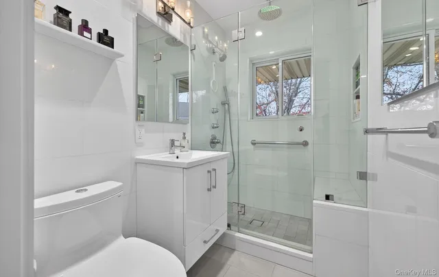 $560,000 | 1 Toms Point Lane, Unit 2A, Port Washington, NY 11050