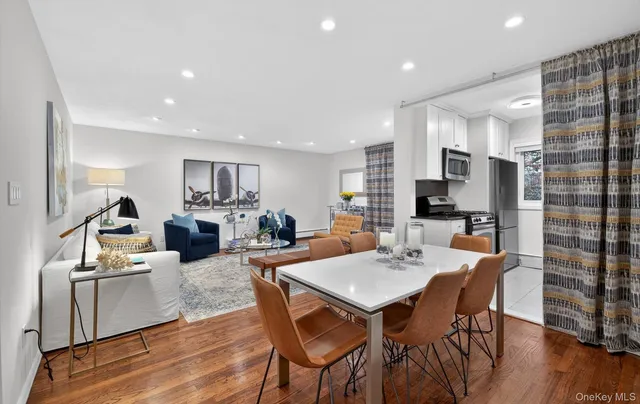 $560,000 | 1 Toms Point Lane, Unit 2A, Port Washington, NY 11050