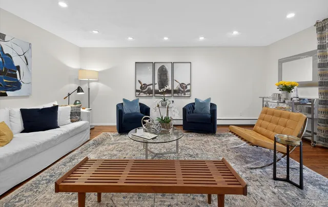 $560,000 | 1 Toms Point Lane, Unit 2A, Port Washington, NY 11050