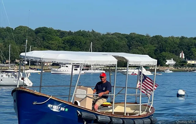 $560,000 | 1 Toms Point Lane, Unit 2A, Port Washington, NY 11050