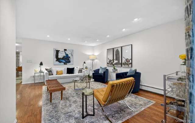 $560,000 | 1 Toms Point Lane, Unit 2A, Port Washington, NY 11050