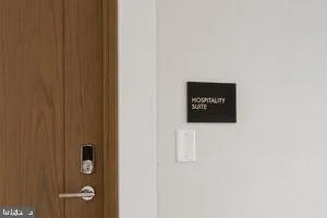 a picture of a bathroom