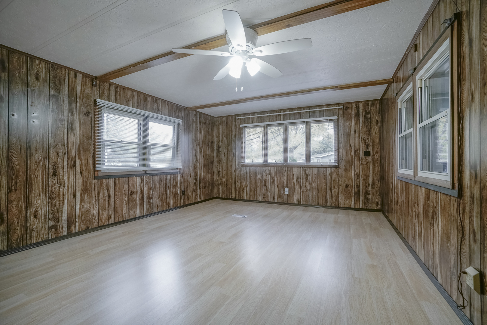 400 Greenview Road Belvidere, IL 61008 - Photo 5 of 23 Gallery Image 5