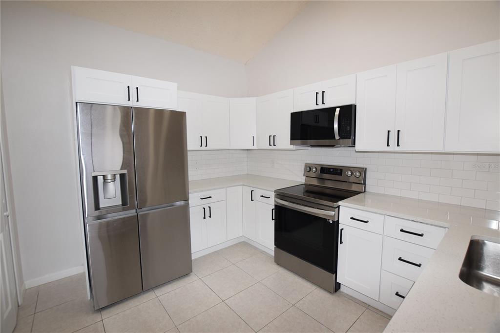 7313 Spring Villas Circle Orlando, FL 32819 - Photo 18 of 41