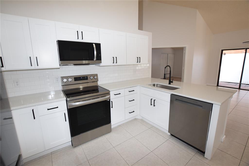 7313 Spring Villas Circle Orlando, FL 32819 - Photo 19 of 41