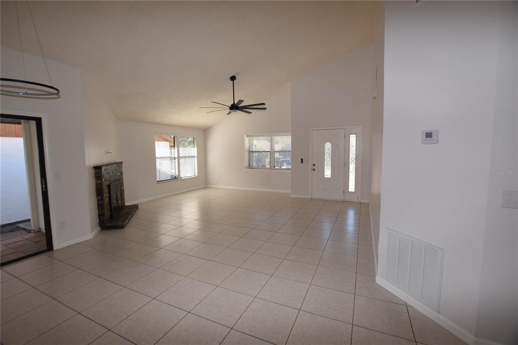 7313 Spring Villas Circle Orlando, FL 32819 - Photo 9 of 41