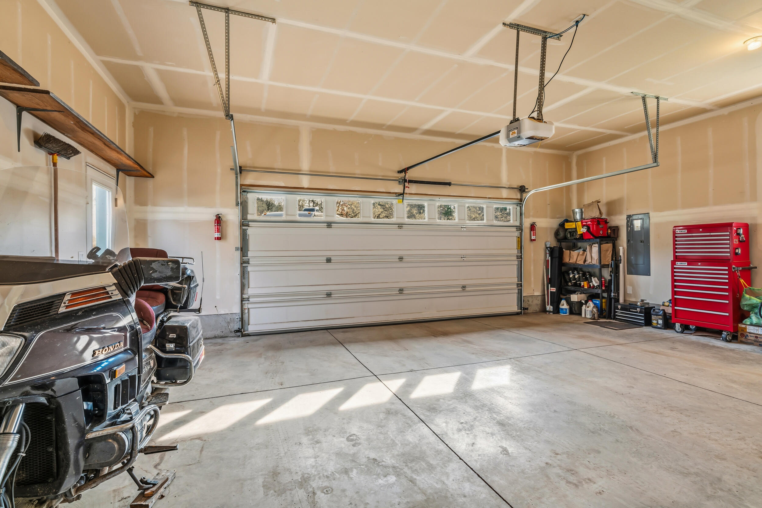12594 McNeil Creek Road Trail, OR 97541 - Photo 25 of 43 Garage