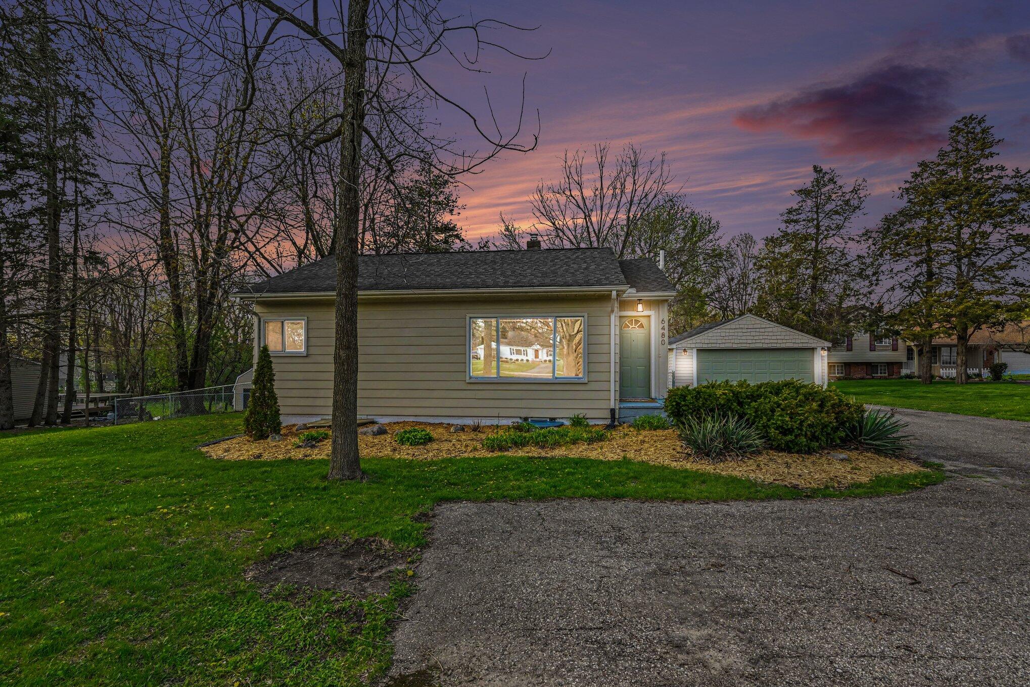 6480 Waldon Road Clarkston, MI 48346 - Photo 1 of 35 001_file_6366