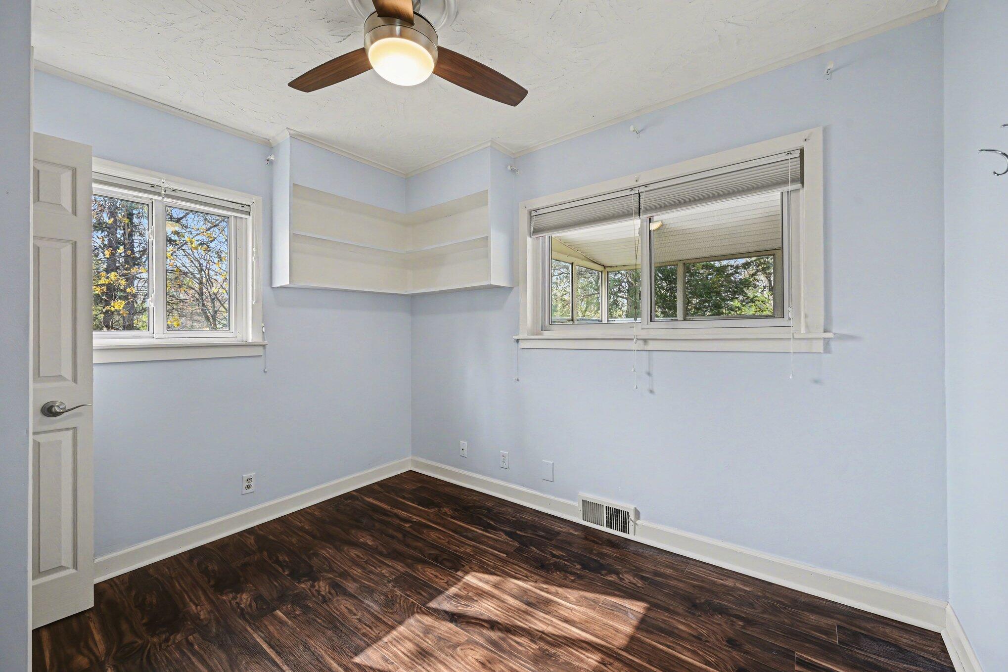 6480 Waldon Road Clarkston, MI 48346 - Photo 17 of 35 016_file_9796