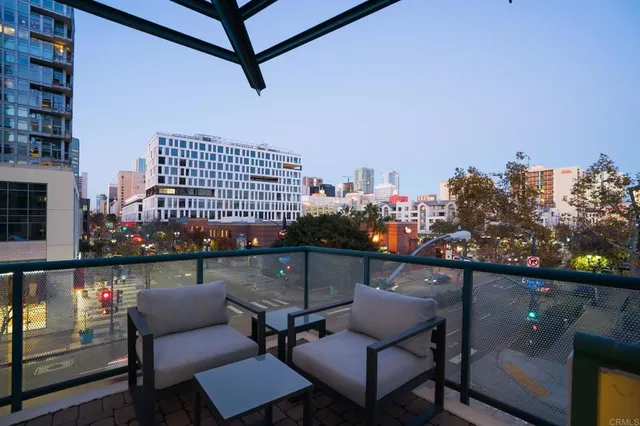$2,225,000 | 555 Front Street, Unit 204, San Diego, CA 92101