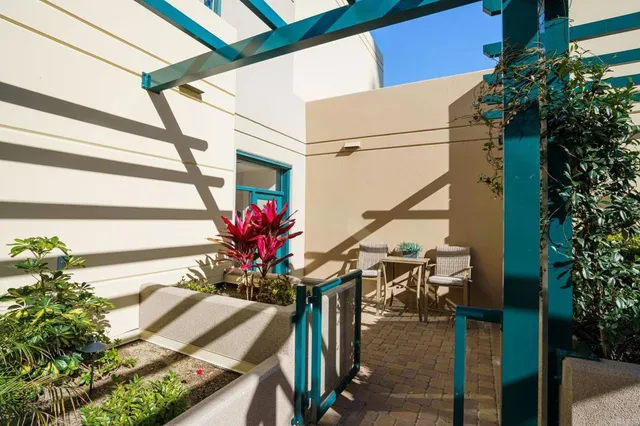 $2,225,000 | 555 Front Street, Unit 204, San Diego, CA 92101