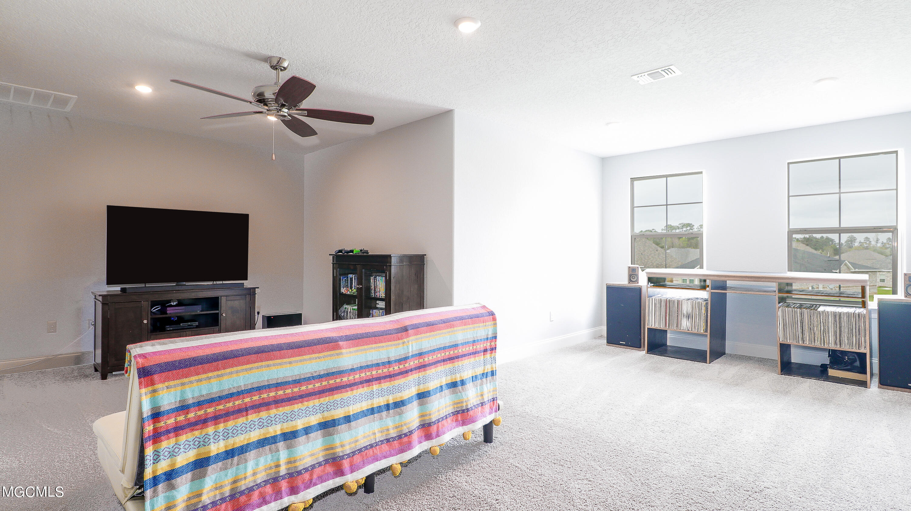 7911 Park Road Biloxi, MS 39532 - Photo 24 of 30 Upstairs Flex space