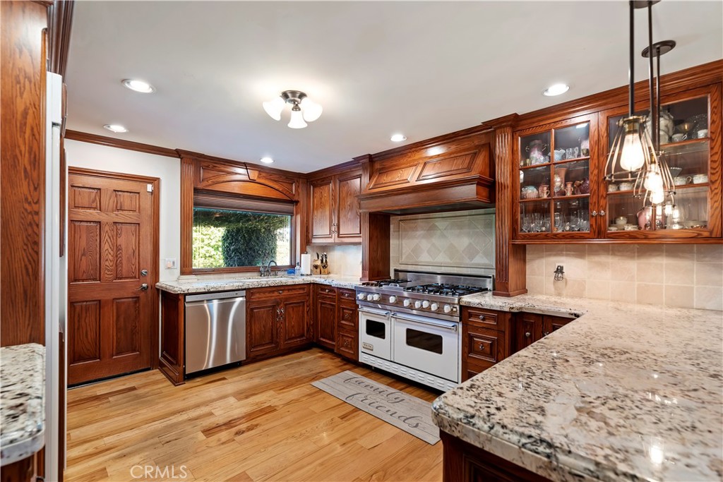 6565 Lorraine Drive Riverside, CA 92506 - Photo 14 of 61