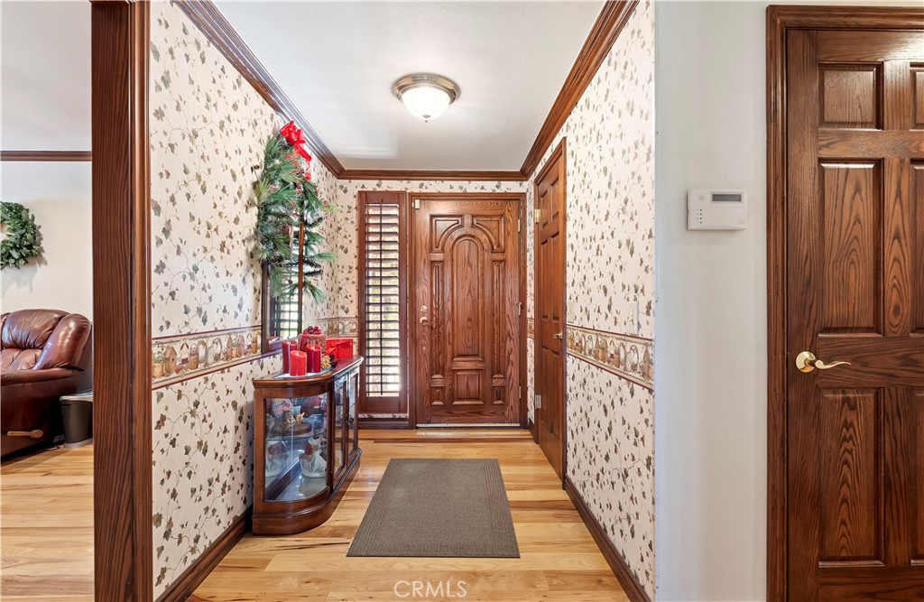 6565 Lorraine Drive Riverside, CA 92506 - Photo 7 of 61