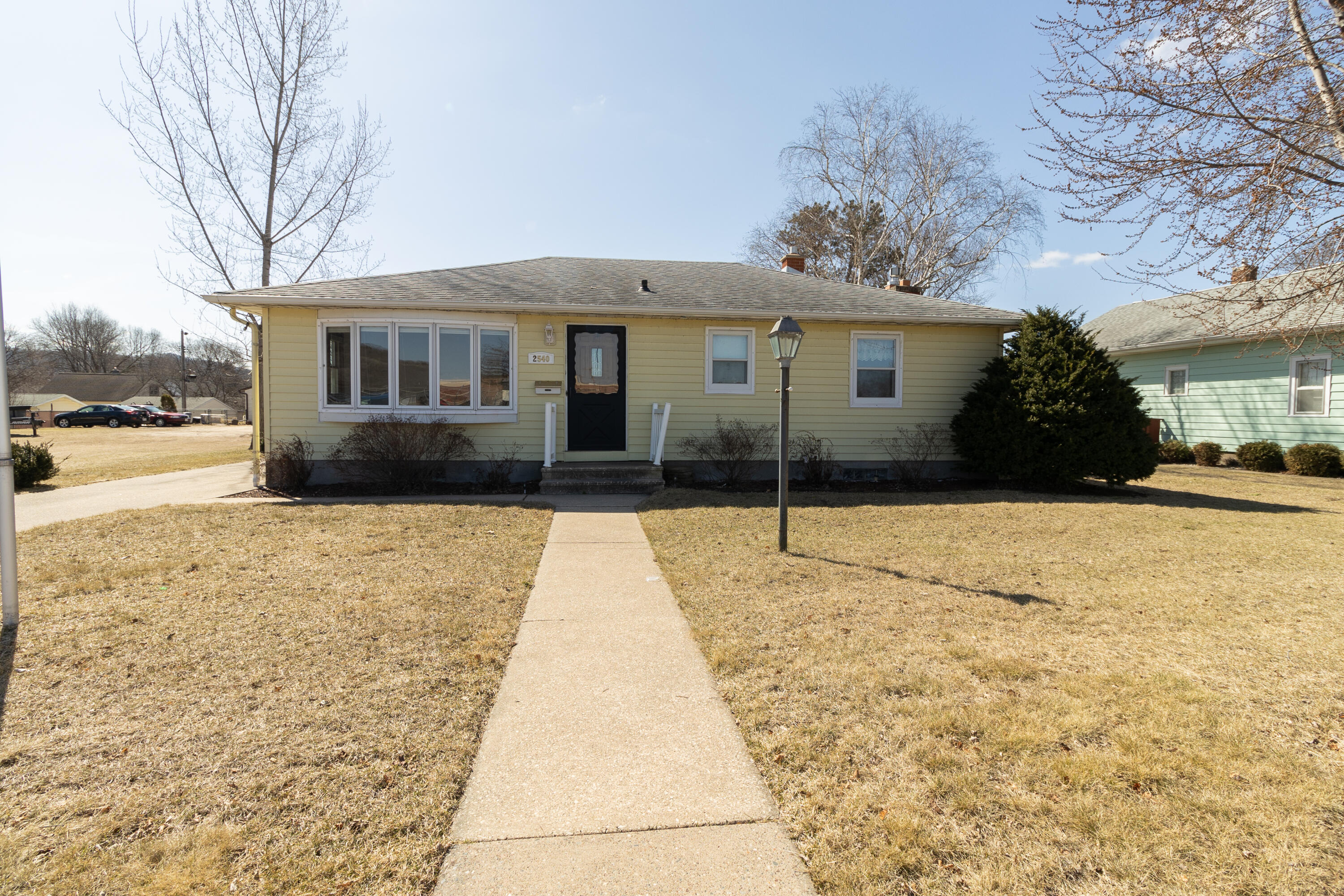 2540 Travis Street La Crosse, WI 54601 - Photo 1 of 1 Front