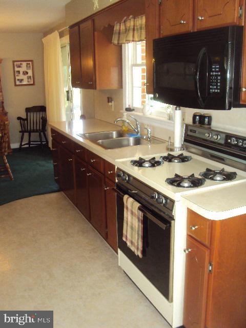 1150 Glendale Road York, PA 17403 - Photo 5 of 36 Gallery Image 5