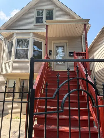 a view of an outdoor space