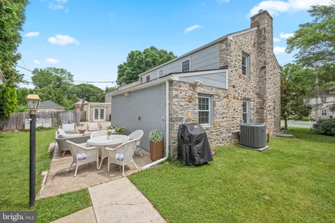 $890,000 | 4 Lowrys Lane, Bryn Mawr, PA 19010