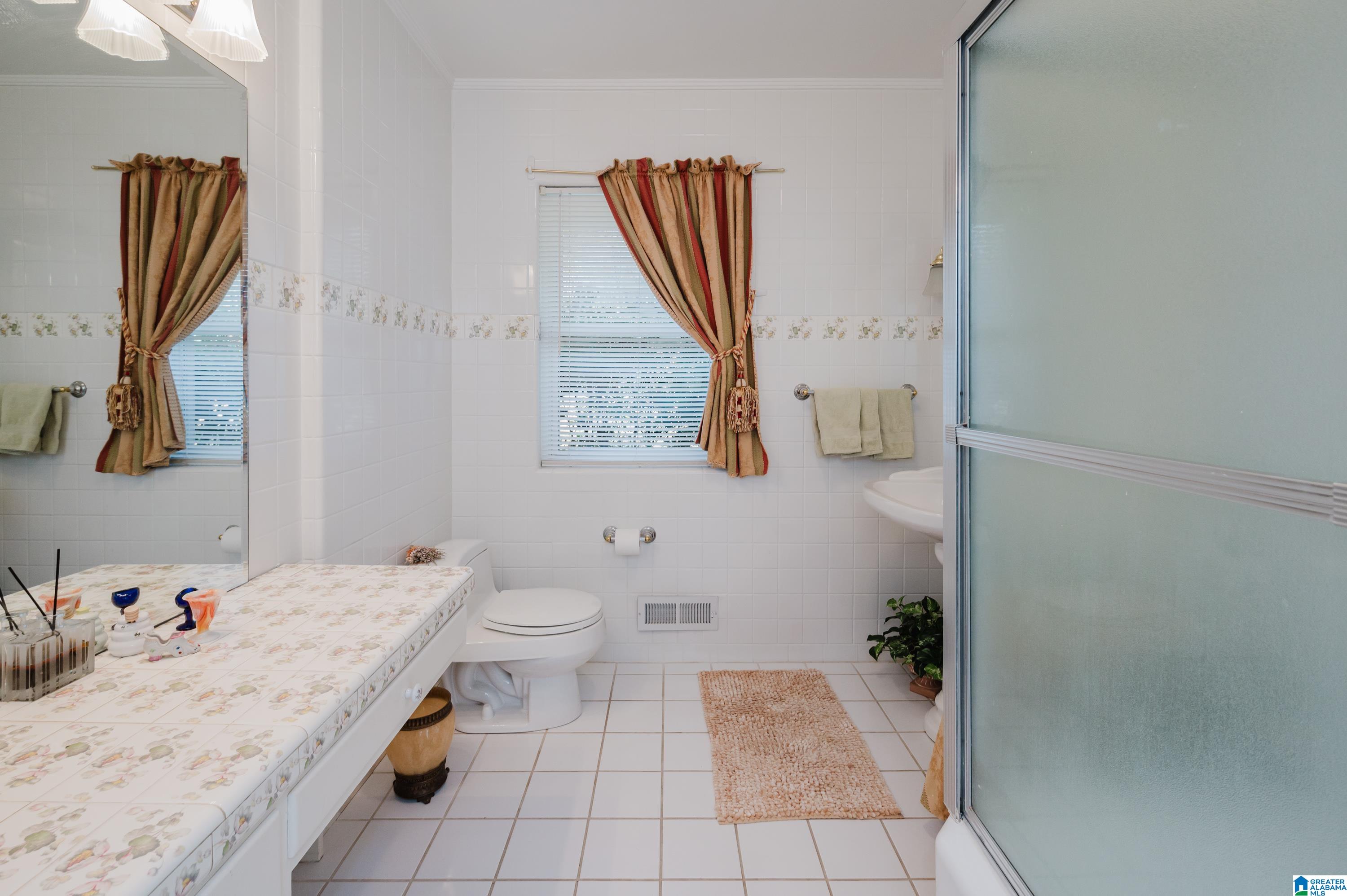 2710 Shades Crest Road Birmingham, AL 35209 - Photo 36 of 60