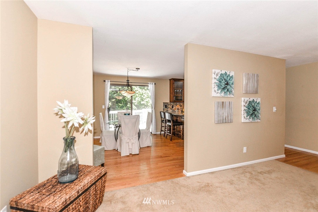 23225 53rd Avenue Southeast Bothell, WA 98021 - Photo 5 of 24