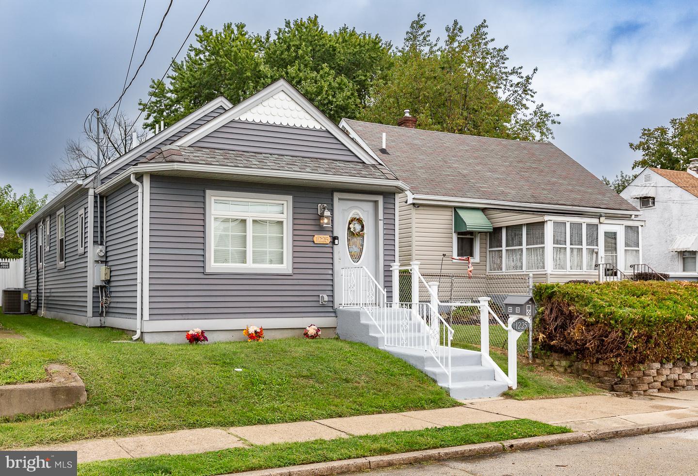1225 Anderson Street Trainer, PA 19061 - Photo 3 of 30