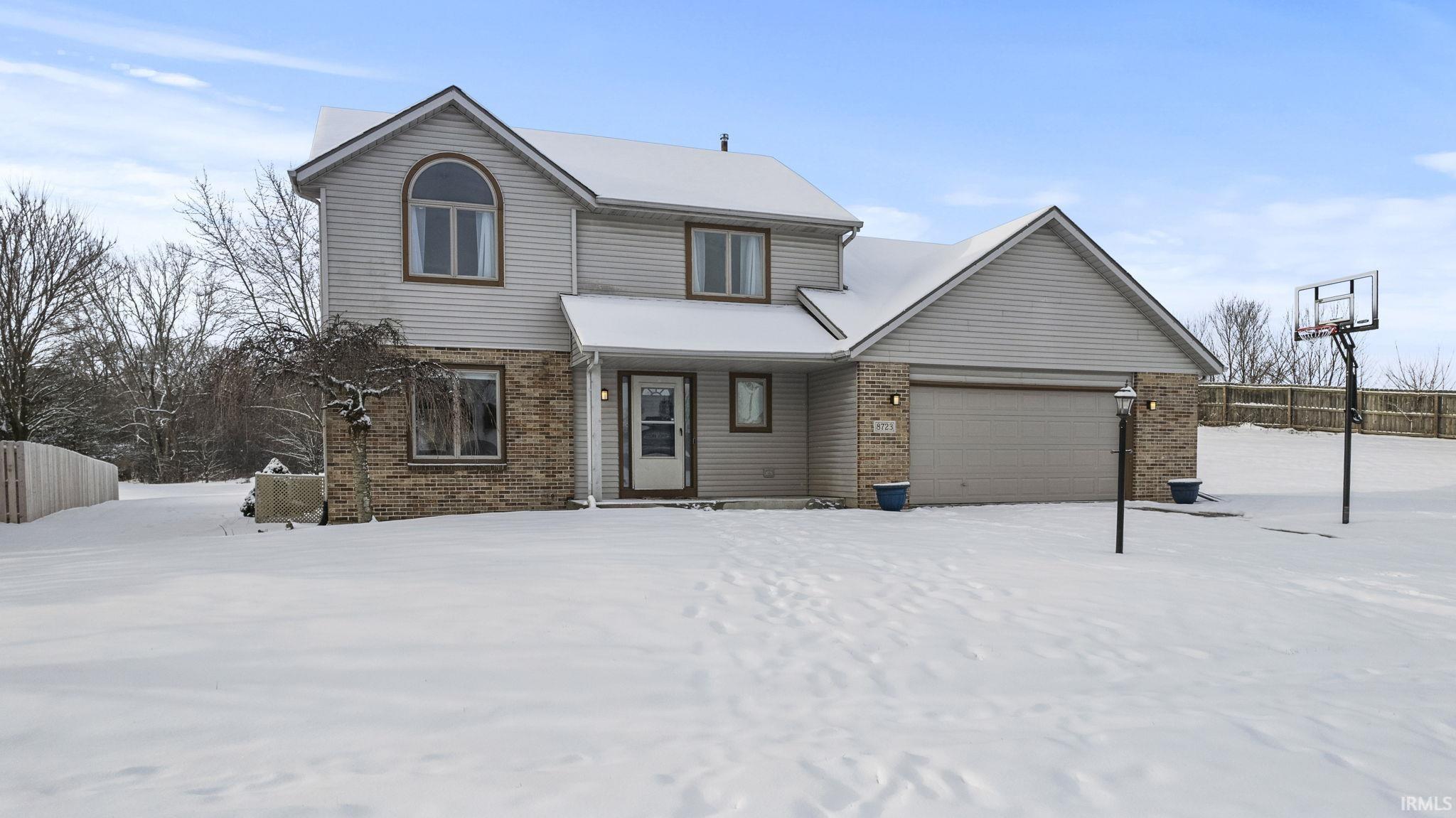 8723 Stand Ridge Run Fort Wayne, IN 46825 - Photo 2 of 33