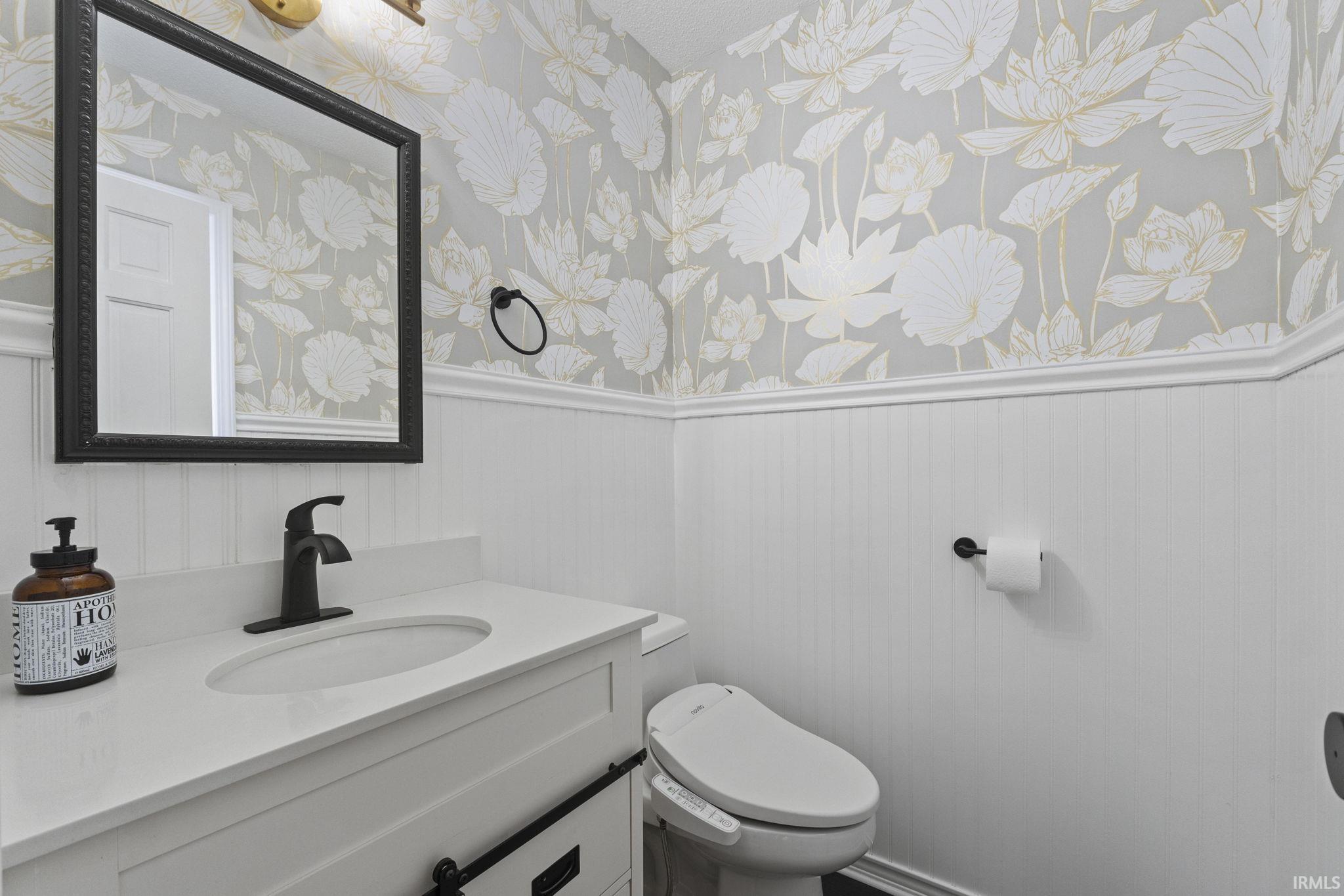 8723 Stand Ridge Run Fort Wayne, IN 46825 - Photo 4 of 33