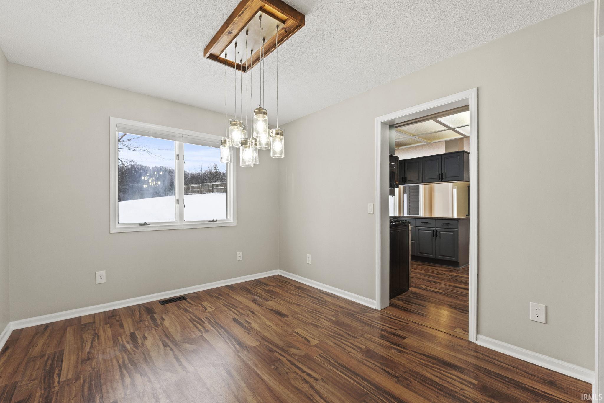 8723 Stand Ridge Run Fort Wayne, IN 46825 - Photo 7 of 33