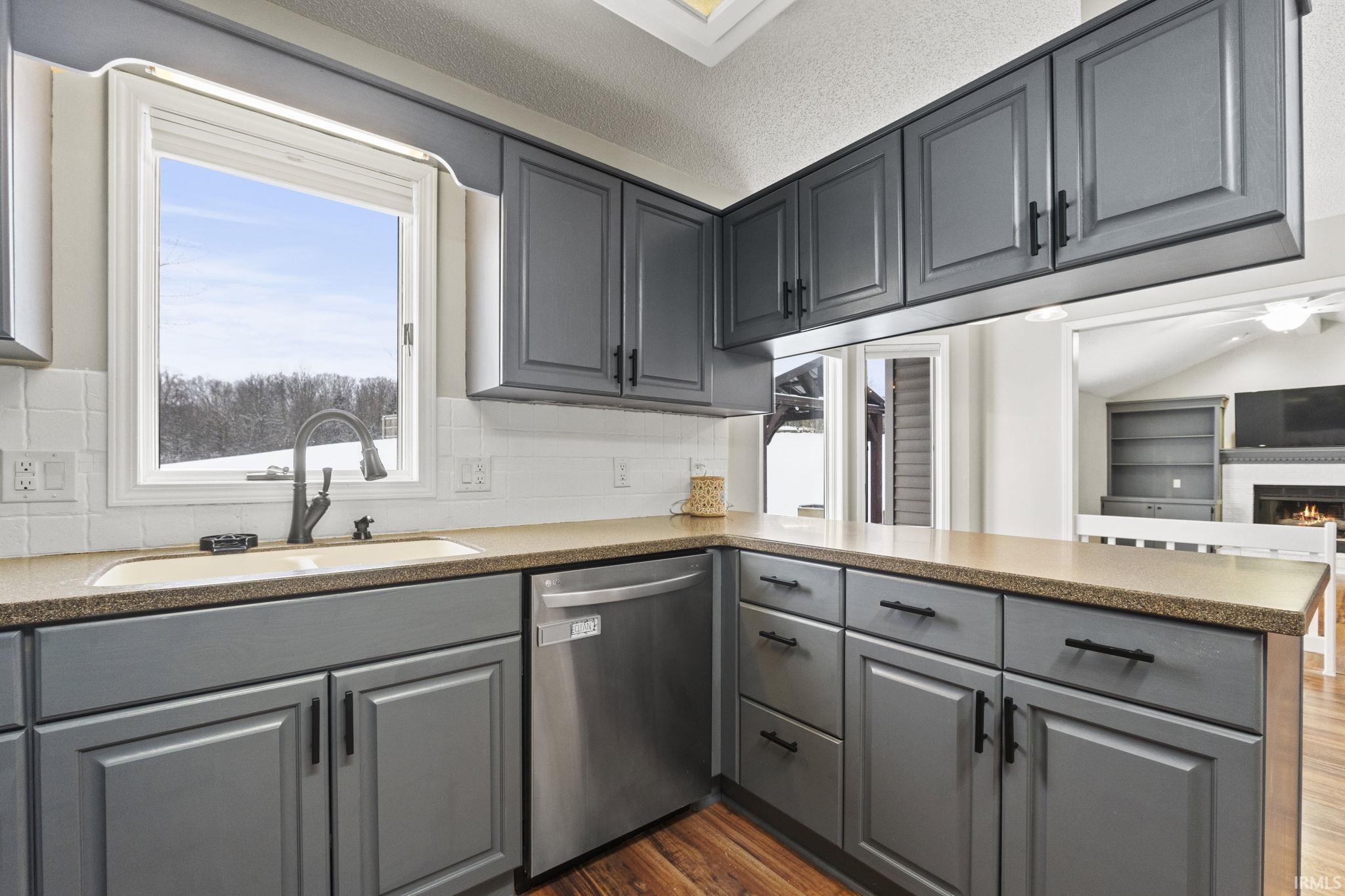 8723 Stand Ridge Run Fort Wayne, IN 46825 - Photo 10 of 33