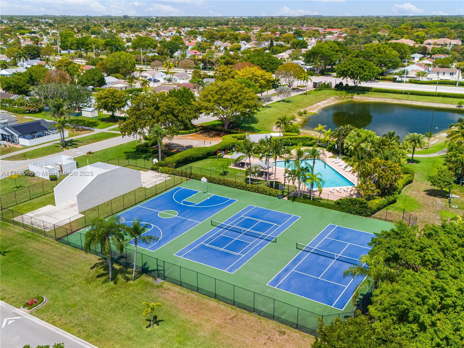 8377 Summer Field Place Boca Raton, FL 33433 - Photo 28 of 29 Courts and Pool