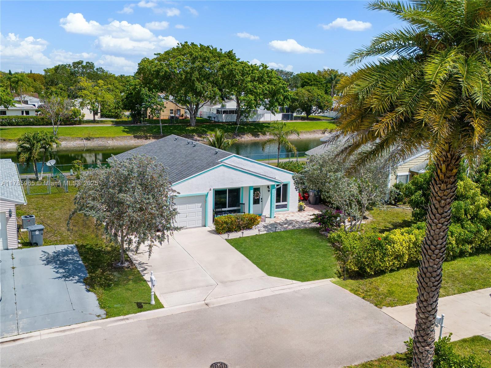 8377 Summer Field Place Boca Raton, FL 33433 - Photo 3 of 29