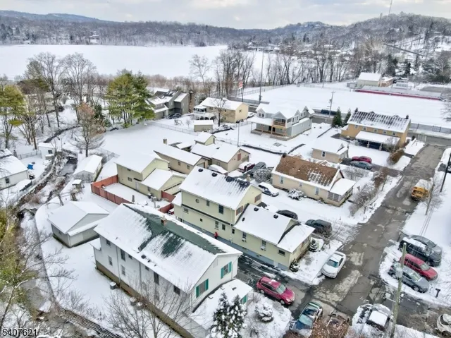 $3,000 | 2 Lambert Street, Pompton Lakes, NJ 07442