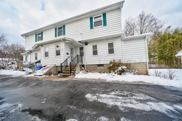 $3,000 | 2 Lambert Street, Pompton Lakes, NJ 07442