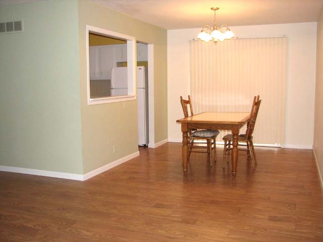 809 Springfield Road East Peoria, IL 61611 - Photo 4 of 9 Gallery Image 4
