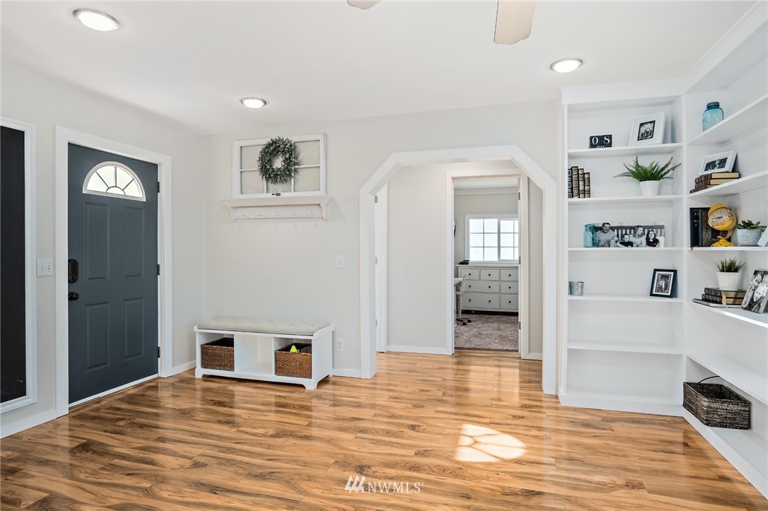 1145 Deal Street Raymond, WA 98577 - Photo 11 of 20 Gallery Image 11