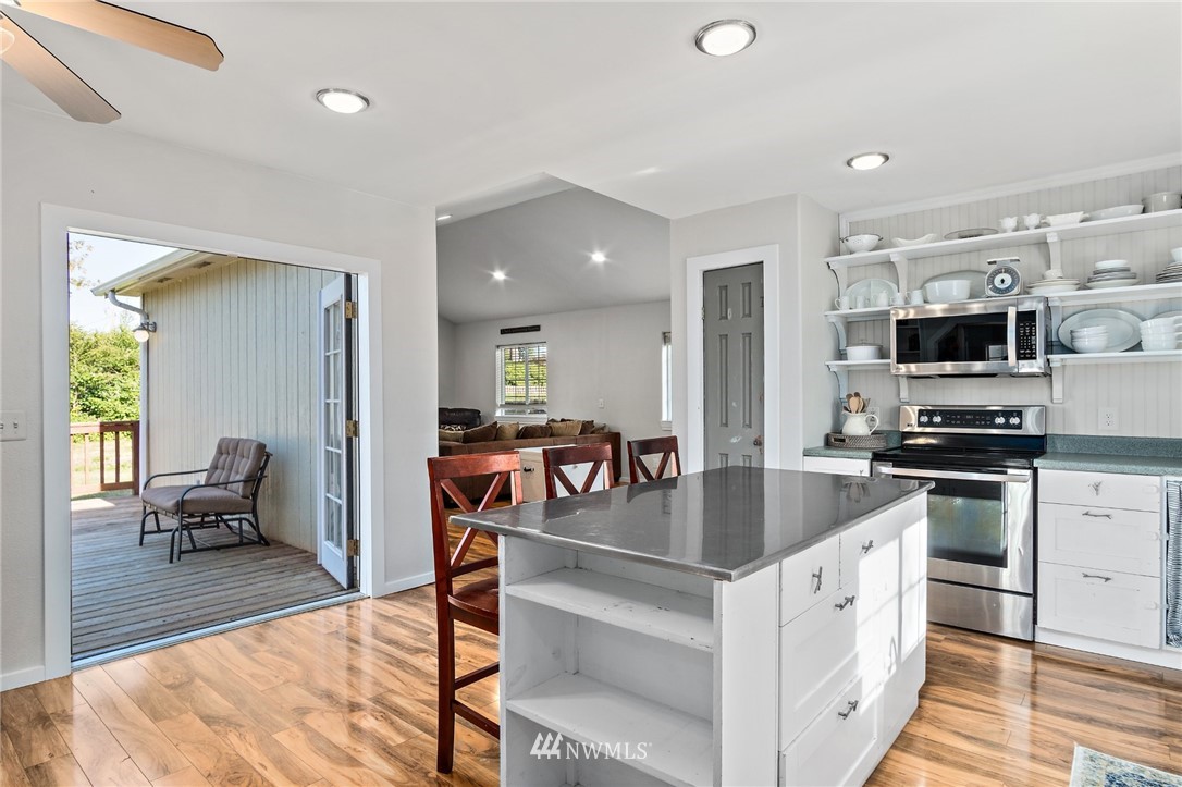 1145 Deal Street Raymond, WA 98577 - Photo 10 of 20 Gallery Image 10