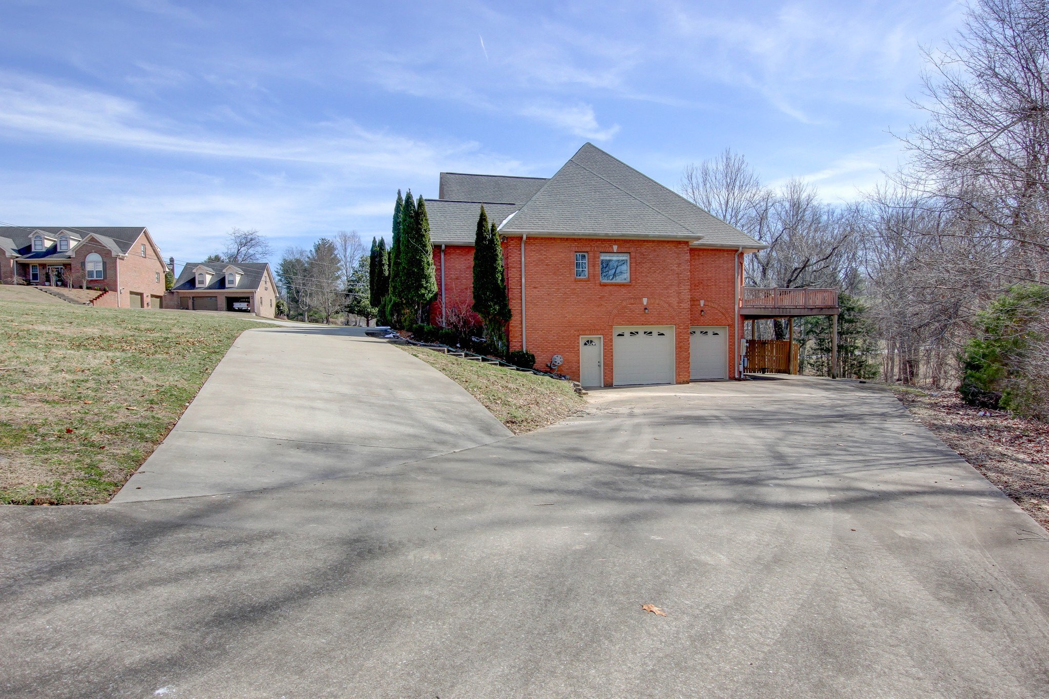 2208 Foxfire Road Clarksville, TN 37043 - Photo 2 of 46 Gallery Image 2