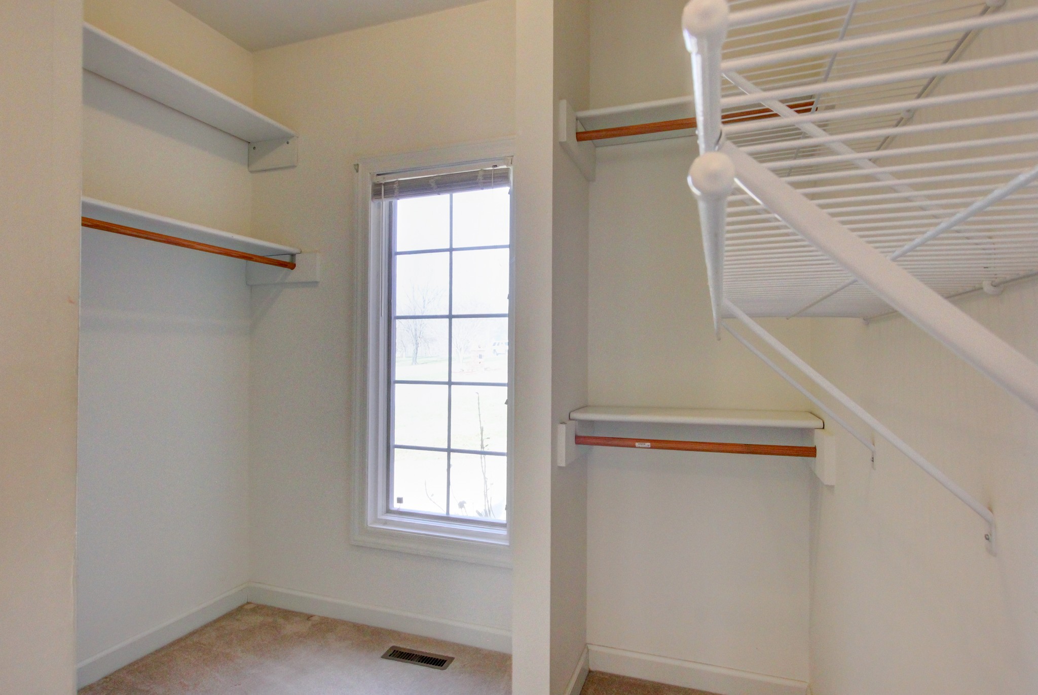 2208 Foxfire Road Clarksville, TN 37043 - Photo 34 of 46 Gallery Image 34