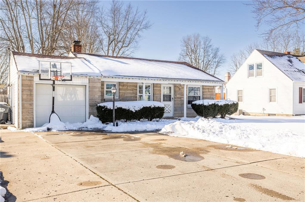 1323 Lindberg Road Anderson, IN 46012 - Photo 2 of 20