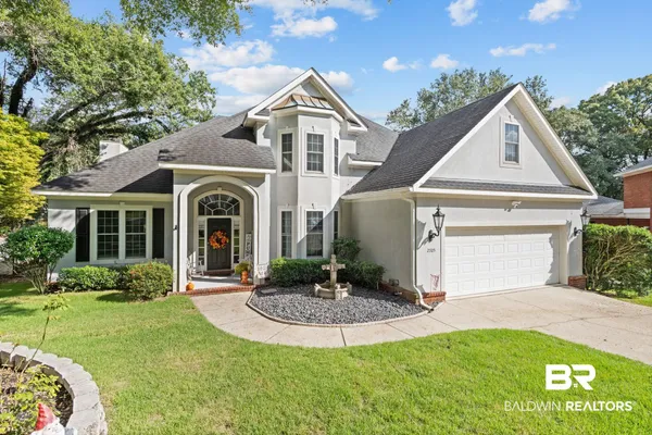 $425,000 | 2705 Charlestowne Drive West, Mobile, AL 36693