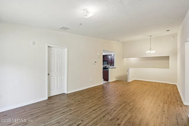 $195,000 | 7062 Snowy Canyon Drive, Unit 112, Jacksonville, FL 32256