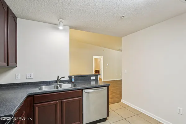 $193,000 | 7062 Snowy Canyon Drive, Unit 112, Jacksonville, FL 32256