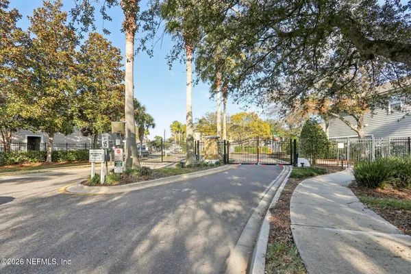 $193,000 | 7062 Snowy Canyon Drive, Unit 112, Jacksonville, FL 32256