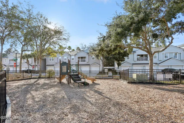 $195,000 | 7062 Snowy Canyon Drive, Unit 112, Jacksonville, FL 32256