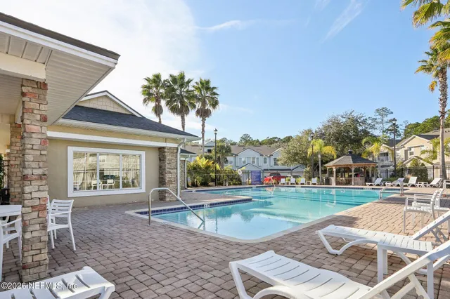 $195,000 | 7062 Snowy Canyon Drive, Unit 112, Jacksonville, FL 32256