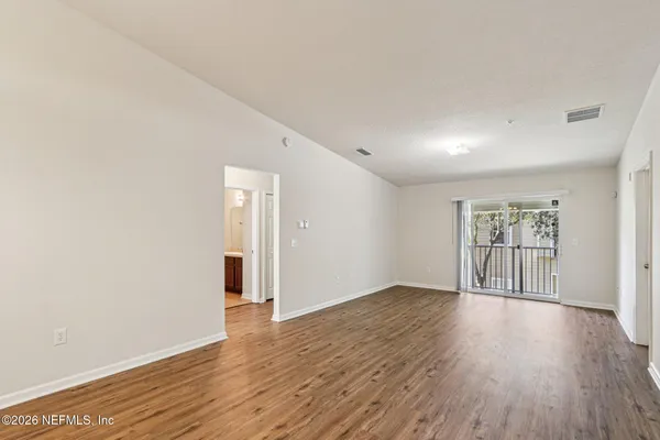 $193,000 | 7062 Snowy Canyon Drive, Unit 112, Jacksonville, FL 32256