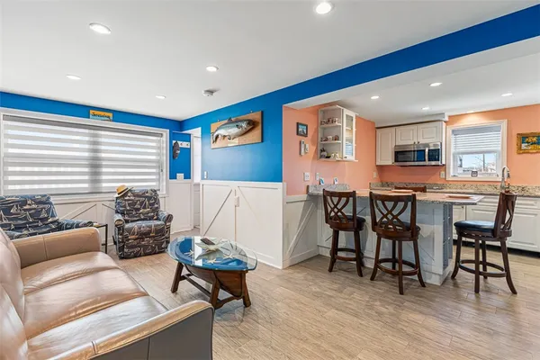 $1,590,000 | 6 Macalder Street, Narragansett, RI 02879