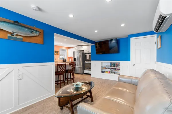 $1,590,000 | 6 Macalder Street, Narragansett, RI 02879