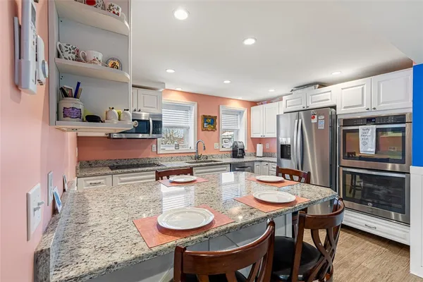 $1,590,000 | 6 Macalder Street, Narragansett, RI 02879