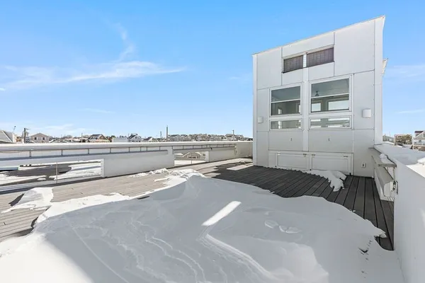 $1,590,000 | 6 Macalder Street, Narragansett, RI 02879